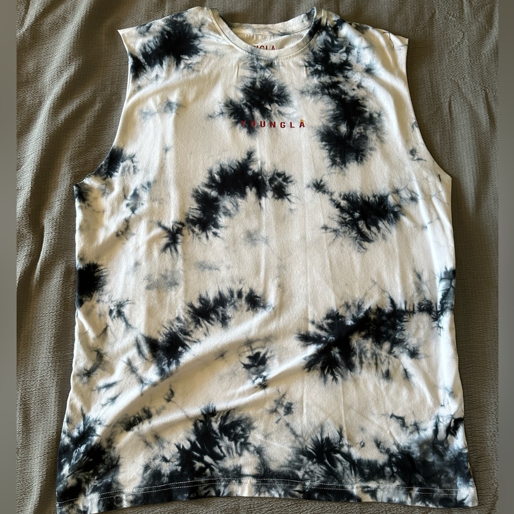 YOUNGLA Cut-Off Sleeve Shirt